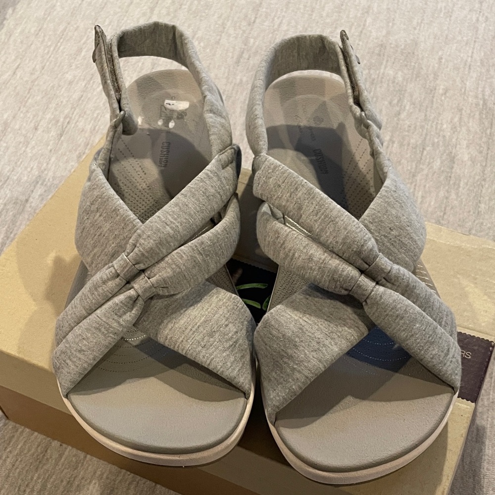 Clarks Cloudsteppers sandals